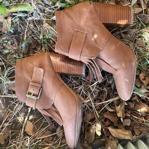 Suede brown ankle boots